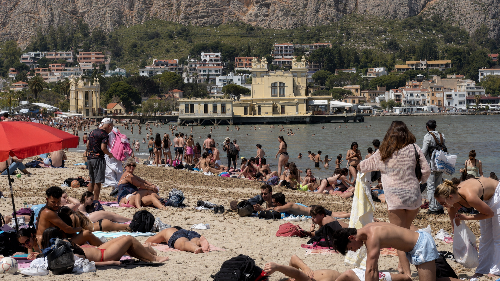 Mondello under one set of sea and light conditions